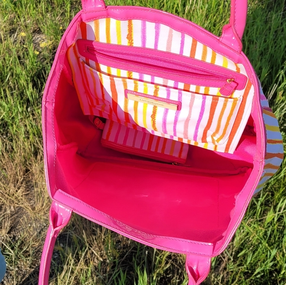 Pink stripe Liz Claiborne canvas tote bag with wristlet - Picture 5 of 14